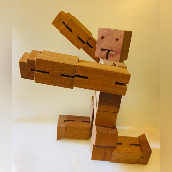 Cubebot - Picture 2 of 11